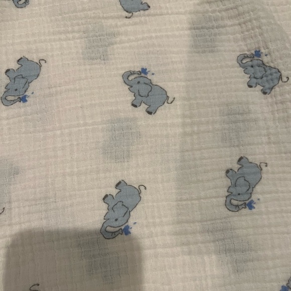 Bundle of 4 ‘Aden + Anais’ Beautiful Baby Swaddles! - Picture 7 of 14